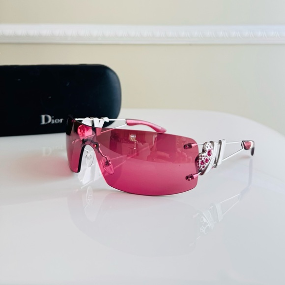 LIKE NEW🍒 Authentic Dior heart core Swarovski rimless pink sunglasses - Picture 5 of 12